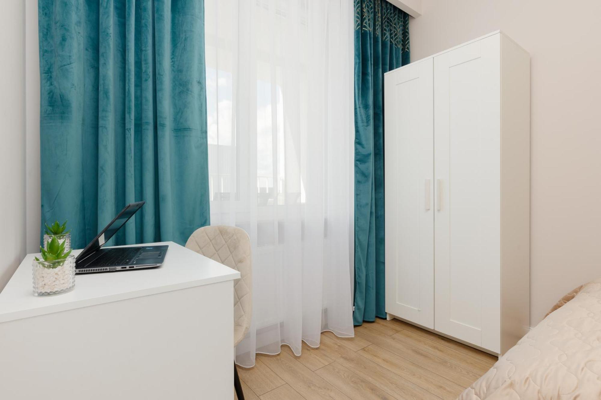 Warsaw Kotsisa Apartments With Parking By Noclegi Renters Buitenkant foto